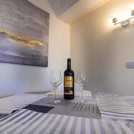 Ocean Heights Suite-hosted By Sweetstay Apartment Gibraltar