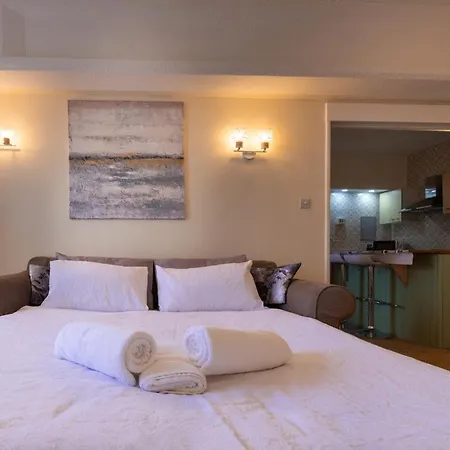 Ocean Heights Suite-hosted By Sweetstay *